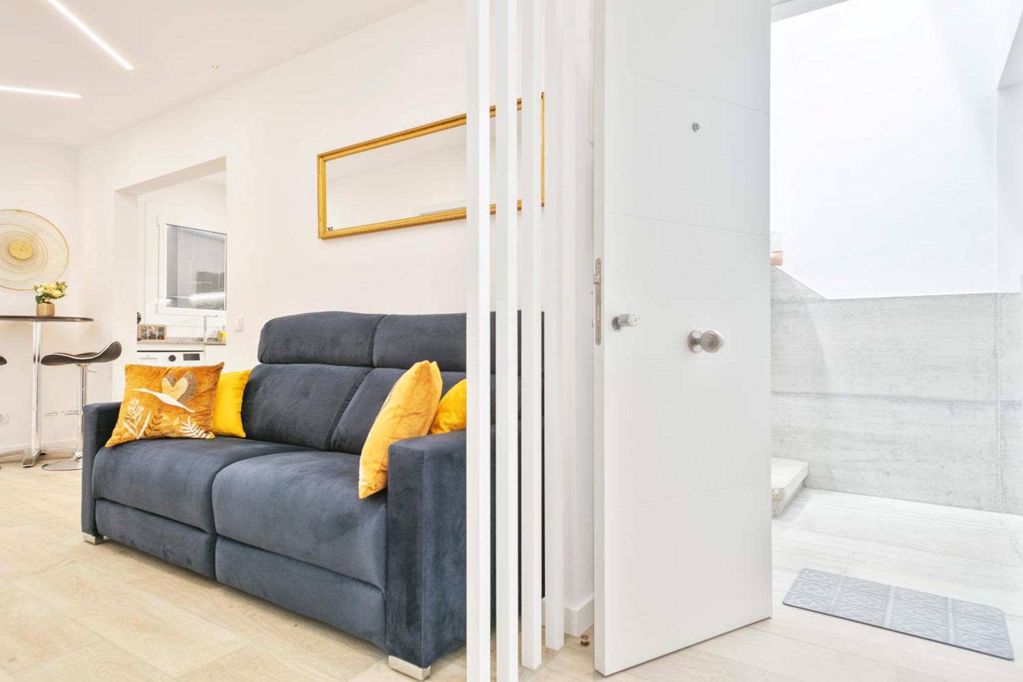 Boutique Plaza Catalonia Suites Cornella Cornellà de Llobregat Extérieur photo