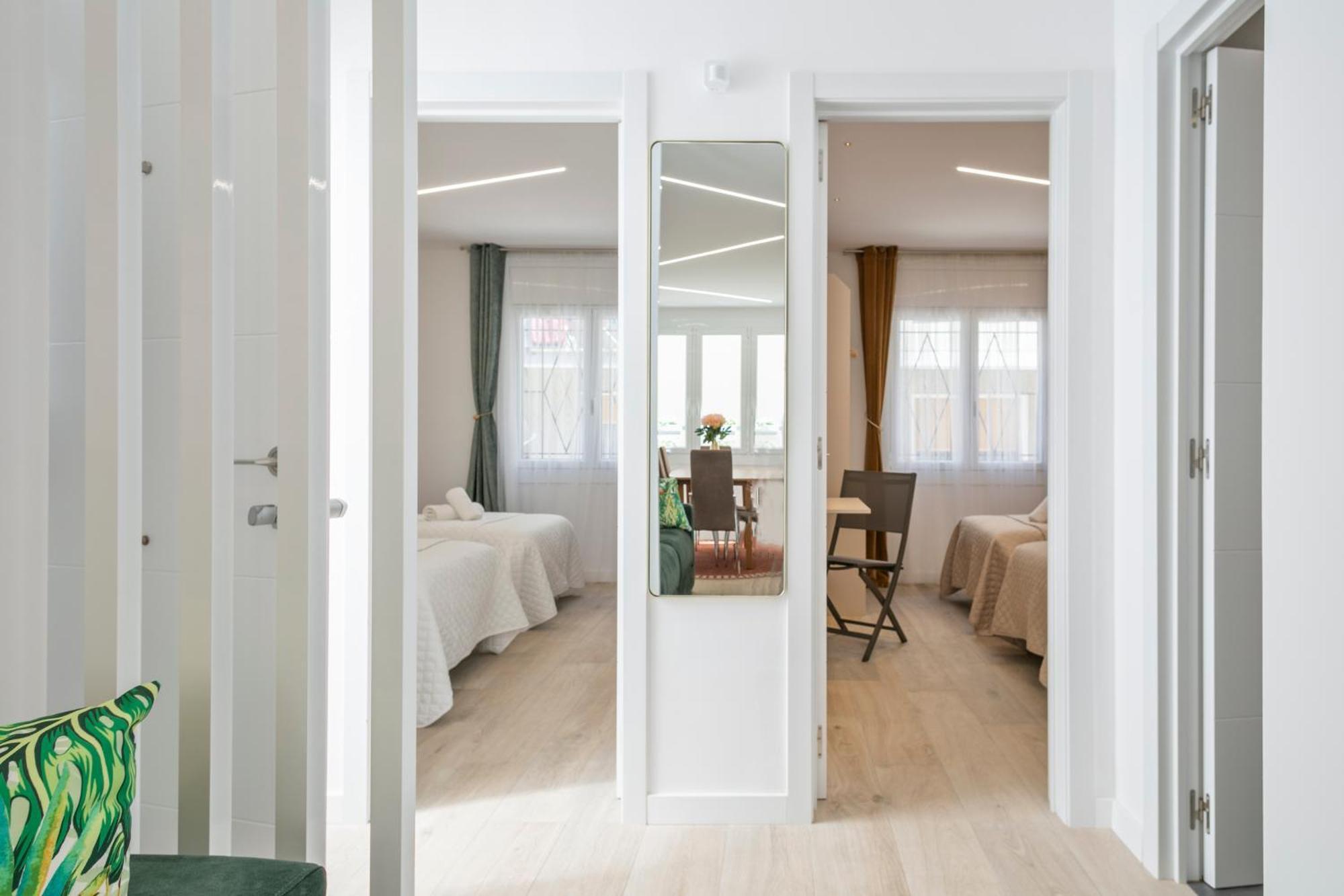 Boutique Plaza Catalonia Suites Cornella Cornellà de Llobregat Extérieur photo