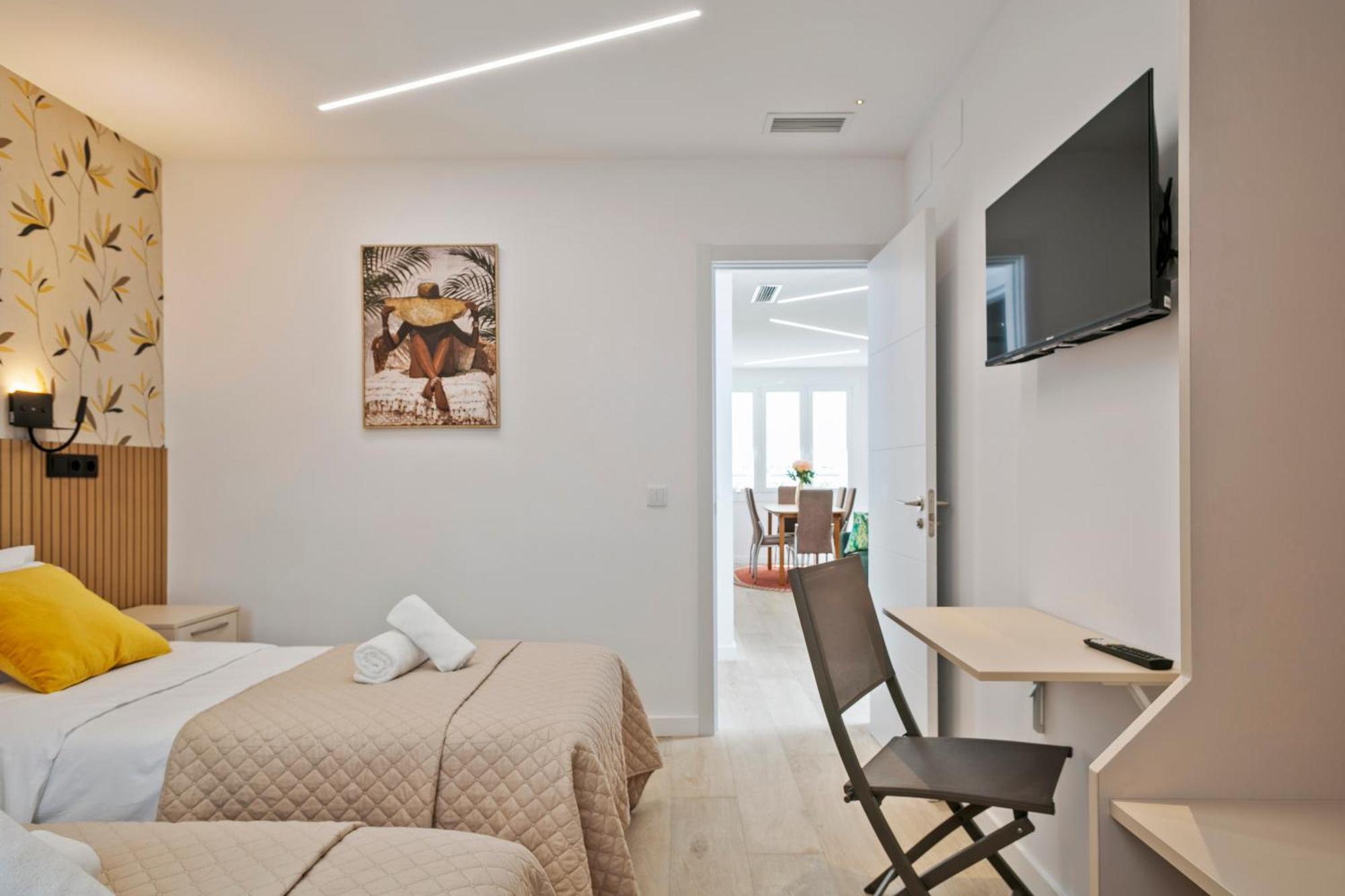 Boutique Plaza Catalonia Suites Cornella Cornellà de Llobregat Extérieur photo