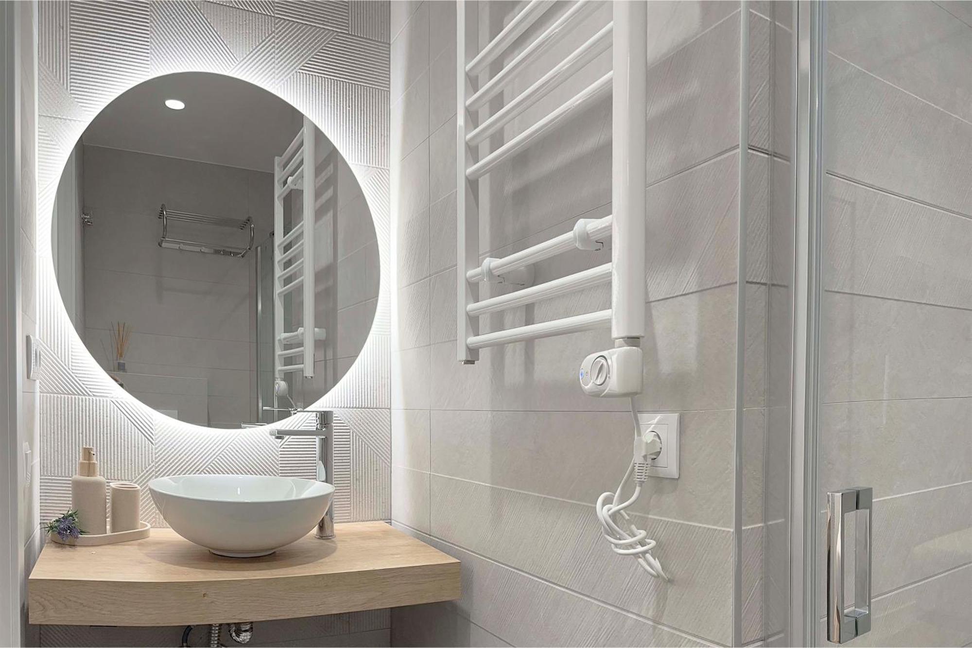 Boutique Plaza Catalonia Suites Cornella Cornellà de Llobregat Extérieur photo