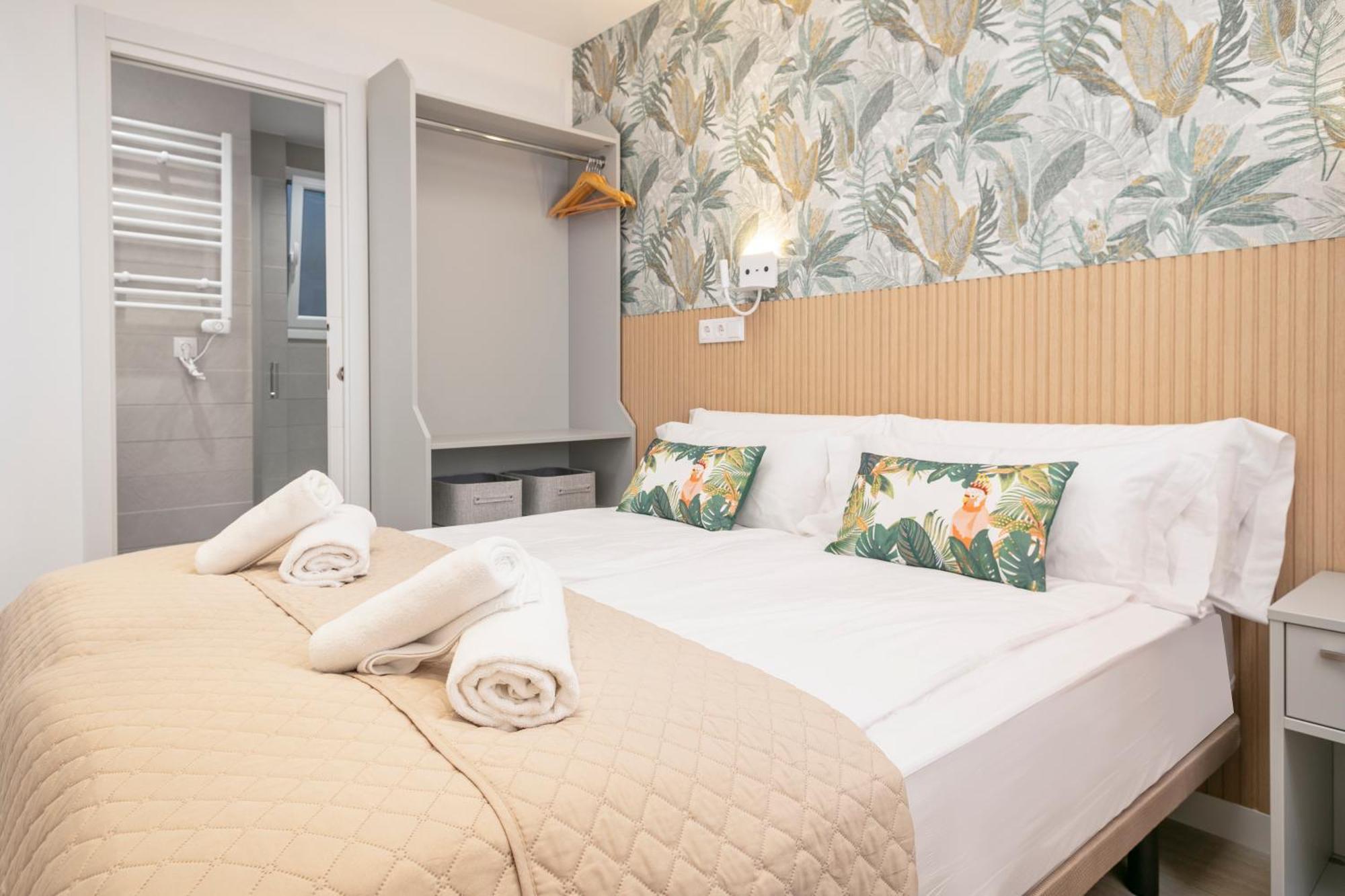 Boutique Plaza Catalonia Suites Cornella Cornellà de Llobregat Extérieur photo